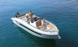 Vista pozzetto barca Ranieri NXT 27.5